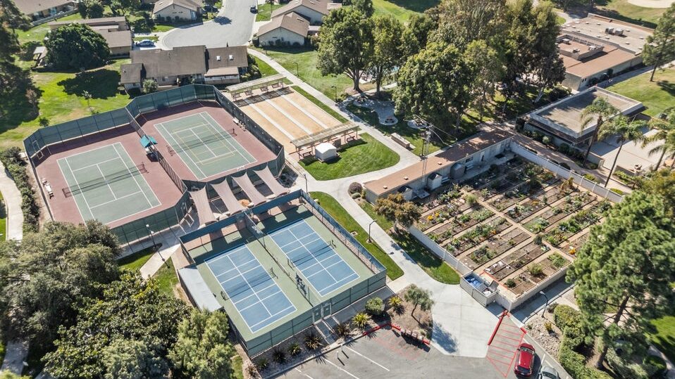 Clubs, Activities, and Entertainment at Leisure Village: Stay Active and Engaged in Camarillo’s Premier 55+ Community 2 Leisure Village clubs and activities in Camarillo