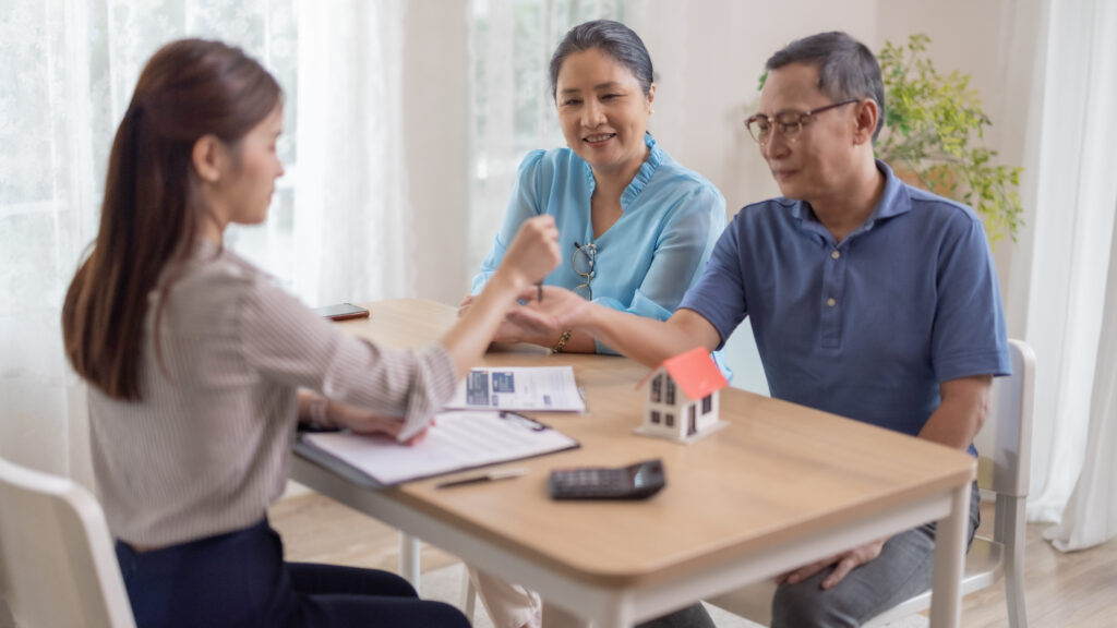 Benefits of downsizing to Leisure Village in Camarillo
